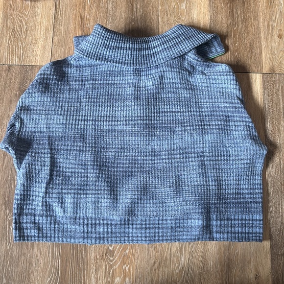 Aerie cropped zip sweater - Picture 3 of 6